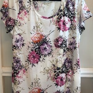 LuLaRoe Floral Short Sleeve Top - Pink and Purple Classic T